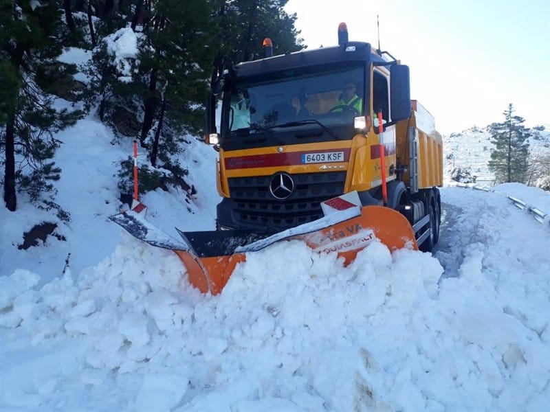 Tips for Staying Safe on Icy and Snowy Roads